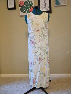 Vintage 90s Petite Focus Cream Floral Rayon Sleeveless Empire Waist Maxi Dress